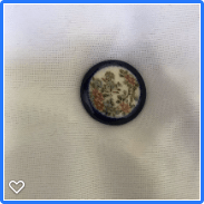 a097-20th Century Vintage Cobalt Blue Satsuma Button of Flowers